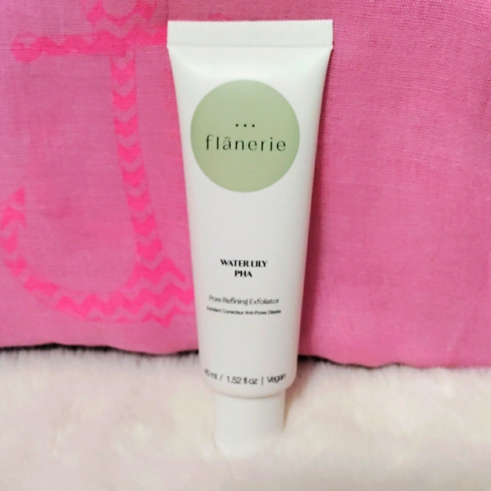 Flanerie Water Lily PHA Pore Refining Exfoliator